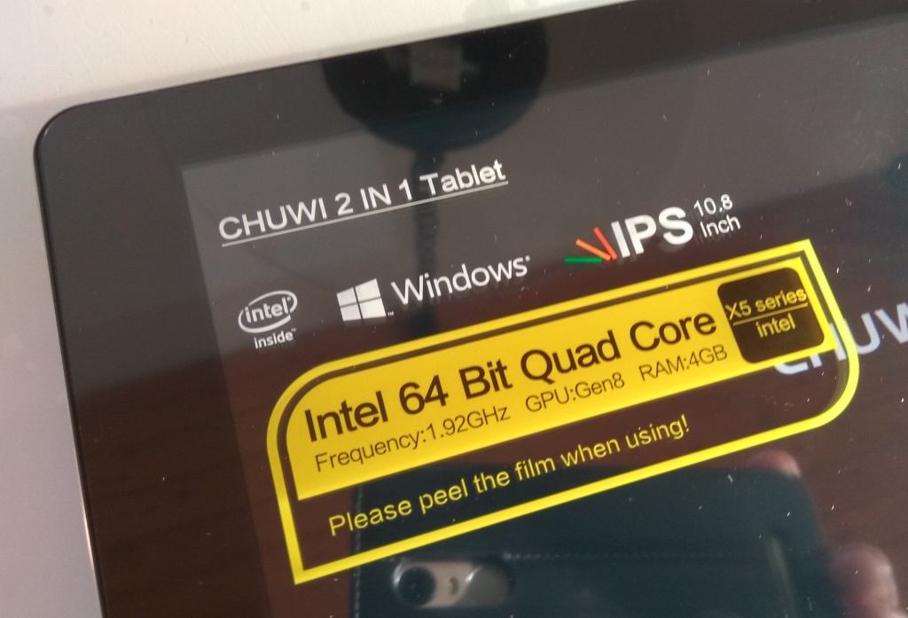 Viele China-Kombi-Tablets mit Windows 10 und Android basieren auf Intel-Architektur. Hier wird mit einer 64 Bit Quad Core CPU geworben. Eine Garantie für herausragende Leistung ist das aber nicht! (Foto: mn)