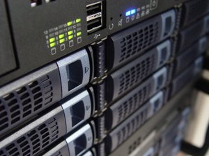 Eigene Website Hosten: Server, Domain und SSL-Zertifikat im Überblick