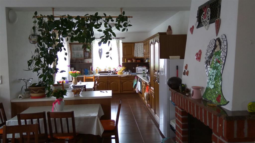 Küche und Essbereich in der Pension Domanín - eher heimisch als "Hotel-Kälte". (Foto: mn)