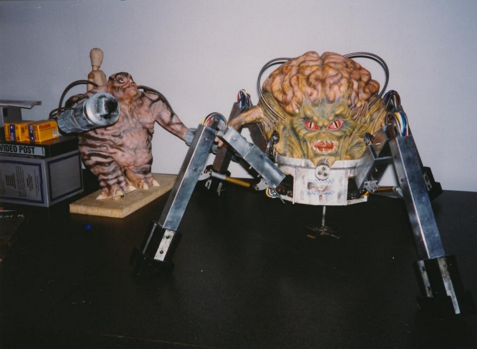 Originalmodelle des Mancubus und Spiderdemon Mastermind, die für Doom aus verschiedenen Ansichten abgelichtet wurden. (Foto: John Romero)