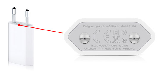 Zertifizierungsetikett eines USB-Netzteils für Iphone 4, 4S, 5 und Ipad mini. (Foto: Apple)