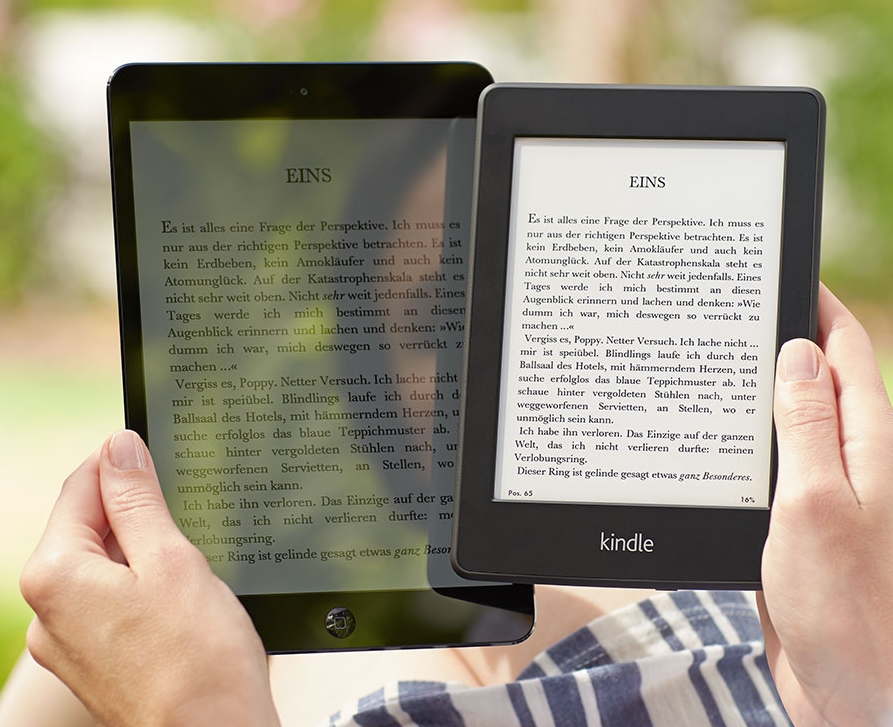 Amazon-Vergleich eines Tablets mit einem Kindle Paperwhite. (Foto: Amazon)
